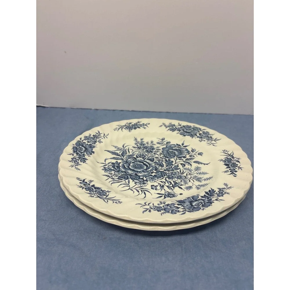 Beacon Hill Hostess Tableware Dinner Plates Set of 2 Blue Floral White (8
